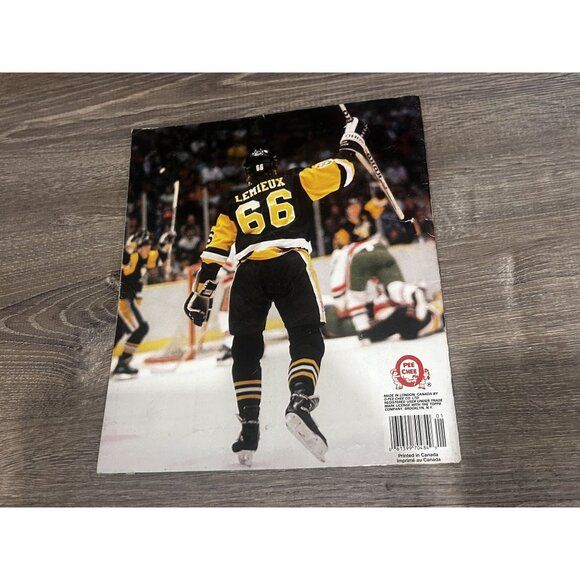 1989 O-Pee-Chee NHL Hockey Sticker Album Lanny McDonald Stanley Cover - Picture 7 of 7